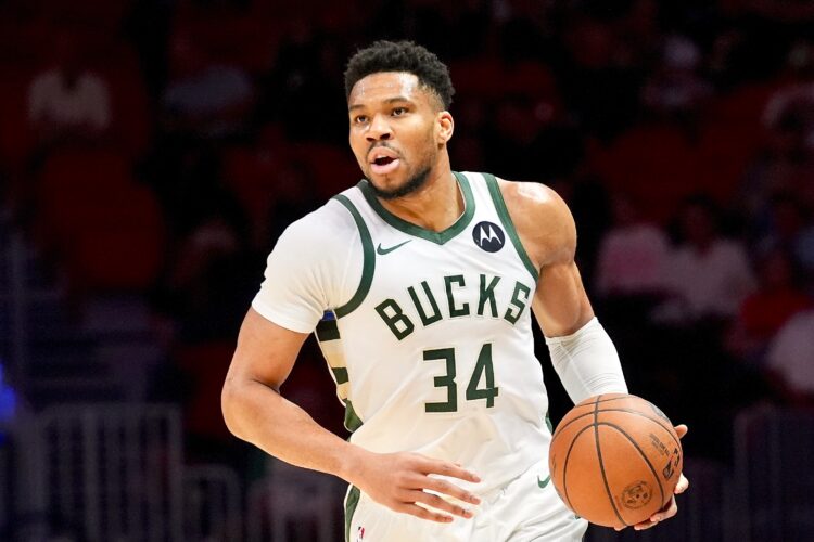 Bucks deal Antetokounmpo to Heat